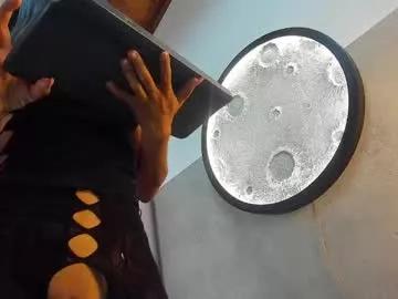 honnyy_23 from Chaturbate