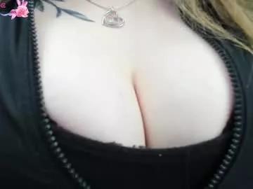 hottease_pvt from Chaturbate