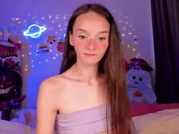hottiesteverly from Chaturbate