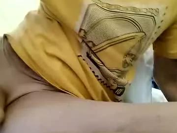 hottinrh2 from Chaturbate