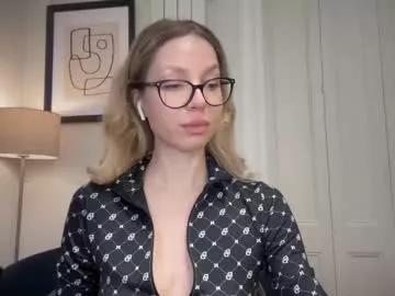 hottymilana from Chaturbate