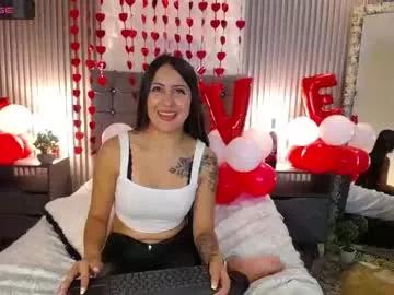 Explore our live girls sluts from our Custom and Multi clubs and checkout exclusive access to highly interactive content, such as shape, hair, titties, pussy type and many more.