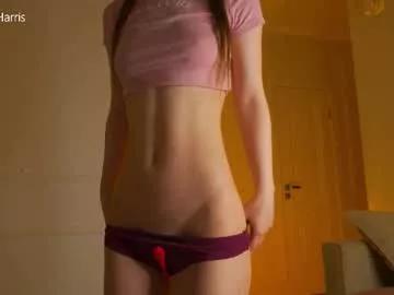 illona_harriss from Chaturbate