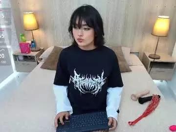 Explore our live girls sluts from our Custom and Multi clubs and checkout exclusive access to highly interactive content, such as shape, hair, titties, pussy type and many more.