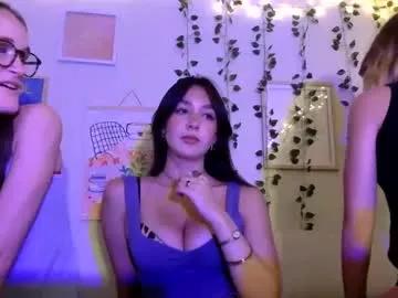 Explore our live girls sluts from our Custom and Multi clubs and checkout exclusive access to highly interactive content, such as shape, hair, titties, pussy type and many more.