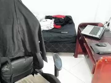 isidroglasc from Chaturbate