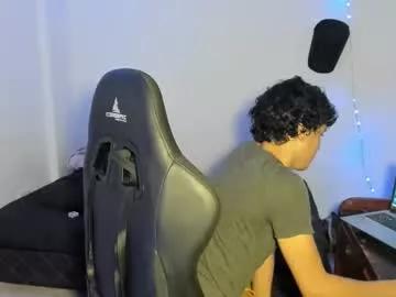 isidroglasc from Chaturbate