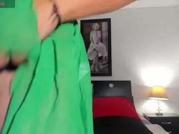 isis_shine from Chaturbate