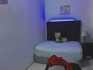 issa_kitty from Chaturbate