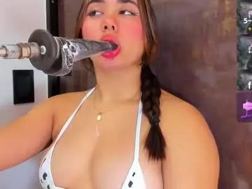 issie_cute from Chaturbate