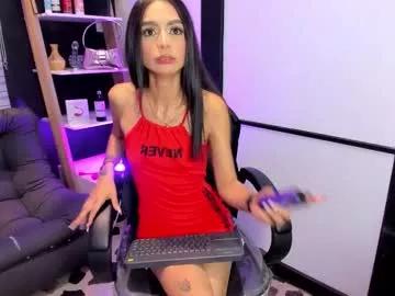 izzyhilton_ from Chaturbate