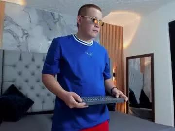 j_p_ruszo_777 on Chaturbate