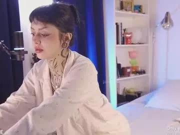 janne_maybe from Chaturbate