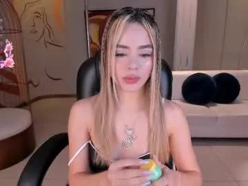 Explore our live girls sluts from our Custom and Multi clubs and checkout exclusive access to highly interactive content, such as shape, hair, titties, pussy type and many more.