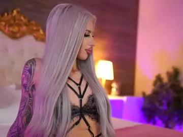 Explore our live girls sluts from our Custom and Multi clubs and checkout exclusive access to highly interactive content, such as shape, hair, titties, pussy type and many more.