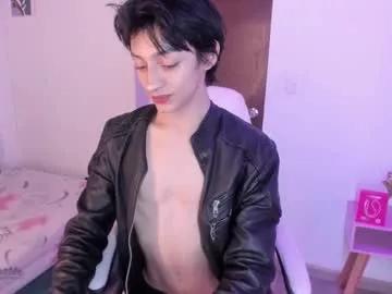 juuli_ross_ on Chaturbate