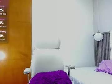 Explore our live girls sluts from our Custom and Multi clubs and checkout exclusive access to highly interactive content, such as shape, hair, titties, pussy type and many more.