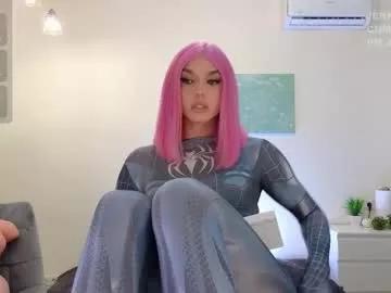 Explore our live girls sluts from our Custom and Multi clubs and checkout exclusive access to highly interactive content, such as shape, hair, titties, pussy type and many more.