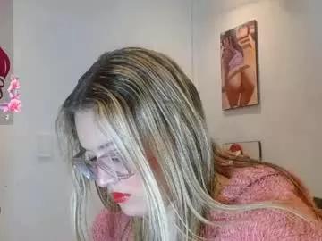 Explore our live girls sluts from our Custom and Multi clubs and checkout exclusive access to highly interactive content, such as shape, hair, titties, pussy type and many more.