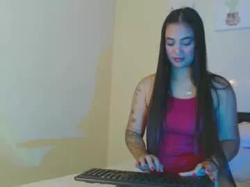 Explore our live girls sluts from our Custom and Multi clubs and checkout exclusive access to highly interactive content, such as shape, hair, titties, pussy type and many more.