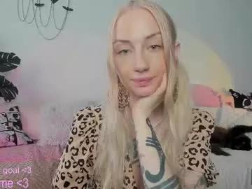 kiki_cute__ from Chaturbate