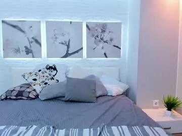 kiki_krash from Chaturbate