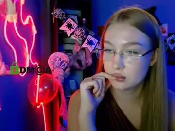 kiki_yourlove from Chaturbate is Freechat