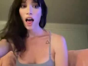 kikihart from Chaturbate