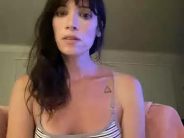 kikihart from Chaturbate