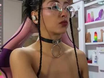 kikilepetite from Chaturbate