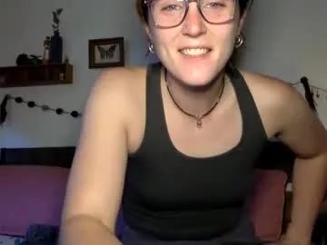 kikiraebabyy from Chaturbate
