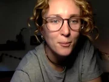 kikiraebabyy from Chaturbate