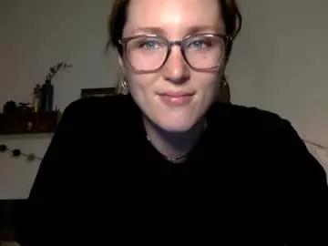 kikiraebabyy from Chaturbate