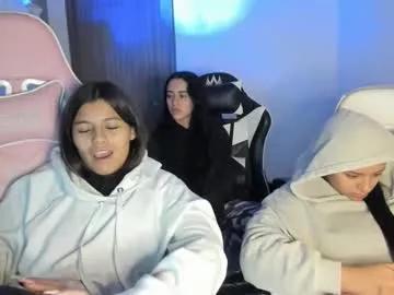 Explore our live girls sluts from our Custom and Multi clubs and checkout exclusive access to highly interactive content, such as shape, hair, titties, pussy type and many more.