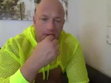kinksub4use from Chaturbate