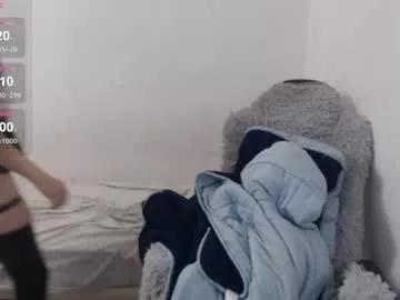 kinkyerikat from Chaturbate