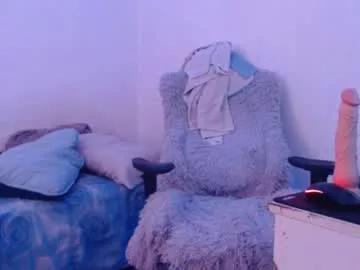 kinkyerikat from Chaturbate