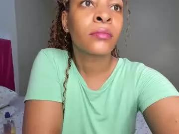 kinkylyla from Chaturbate