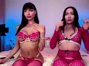 Explore our live girls sluts from our Custom and Multi clubs and checkout exclusive access to highly interactive content, such as shape, hair, titties, pussy type and many more.