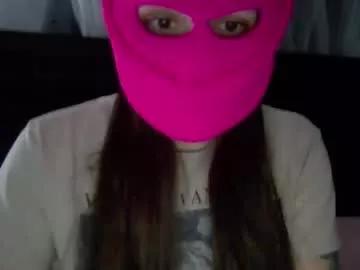 kissandtell1357 from Chaturbate