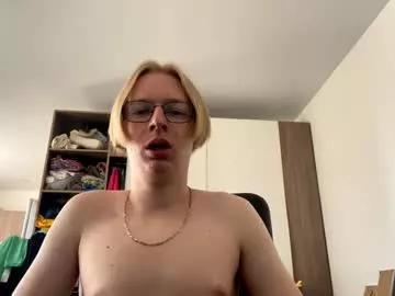 Explore our live girls sluts from our Custom and Multi clubs and checkout exclusive access to highly interactive content, such as shape, hair, titties, pussy type and many more.