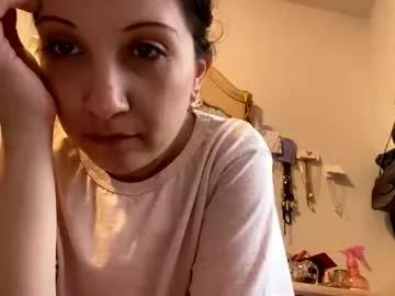 kittyluvx from Chaturbate