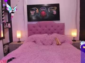 Explore our live girls sluts from our Custom and Multi clubs and checkout exclusive access to highly interactive content, such as shape, hair, titties, pussy type and many more.