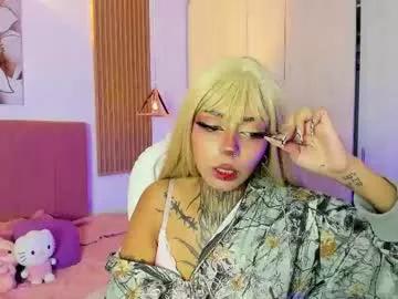 Explore our live girls sluts from our Custom and Multi clubs and checkout exclusive access to highly interactive content, such as shape, hair, titties, pussy type and many more.