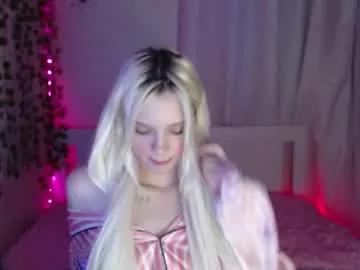 kttyemiow__ from Chaturbate