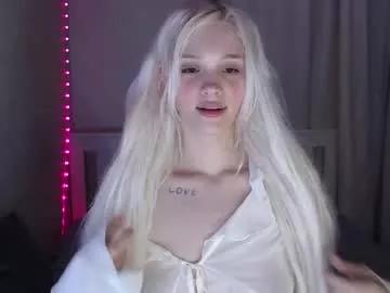 kttyemiow__ from Chaturbate