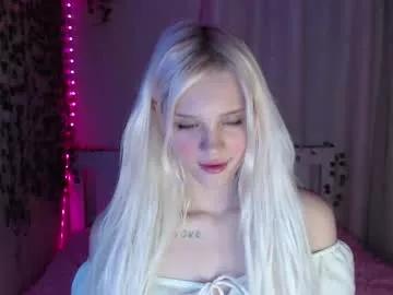 kttyemiow__ from Chaturbate