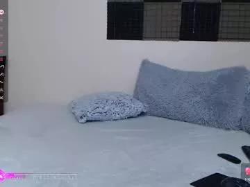 l1ly_paw from Chaturbate