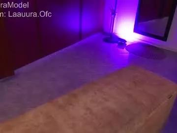 laauura_1 from Chaturbate