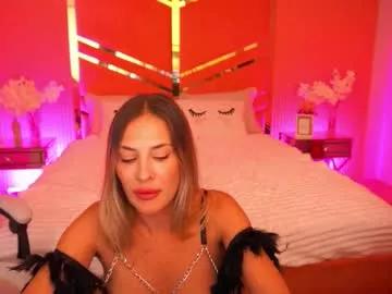 Explore our live girls sluts from our Custom and Multi clubs and checkout exclusive access to highly interactive content, such as shape, hair, titties, pussy type and many more.